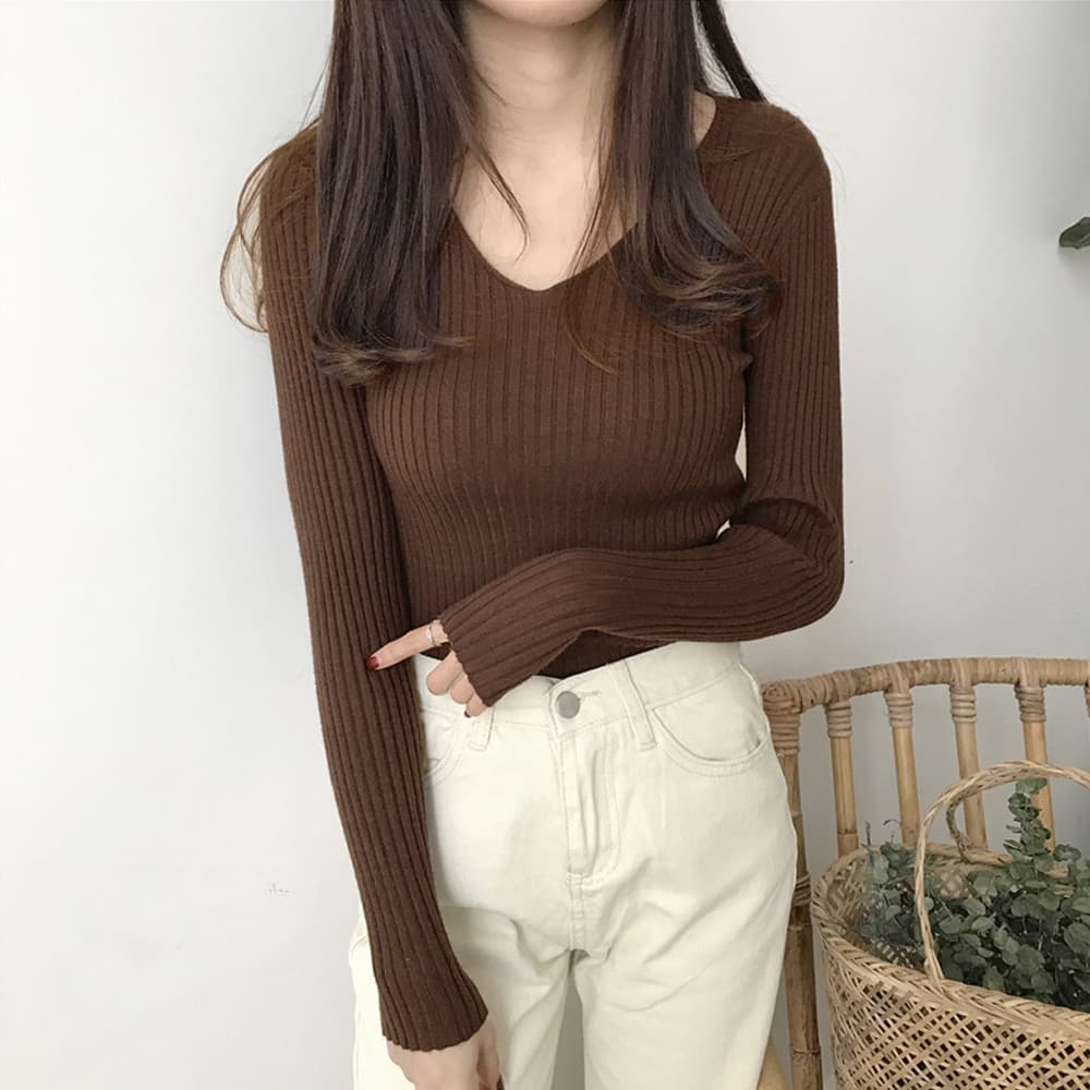 大人かわいい服 上品Vネック リブニット トップス