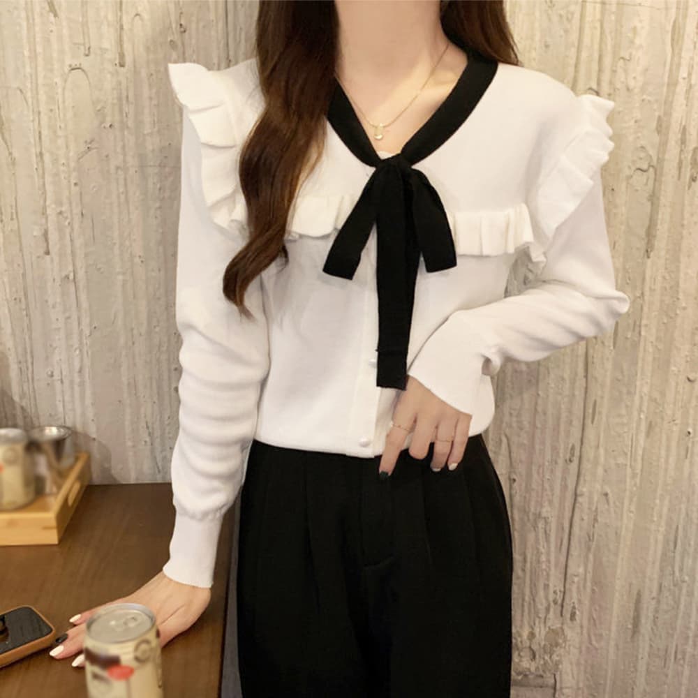 大人かわいい服 フリルリボン付きニットトップス 大人可愛い