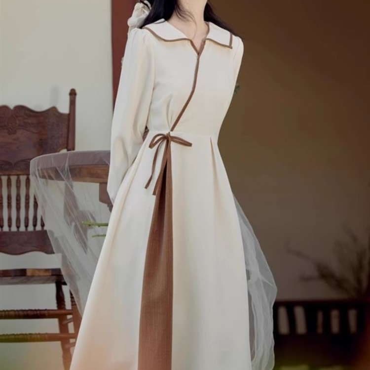 大人かわいい服 バイカラーデザイン袖付きラップドレス