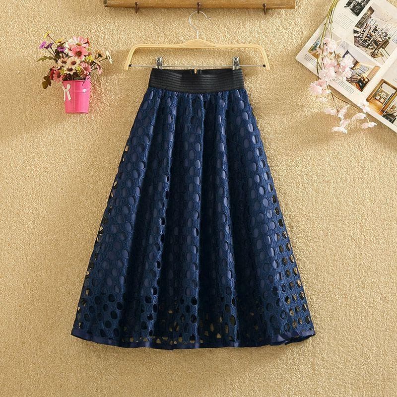 大人かわいい服 ガーリーなドットレーススカート