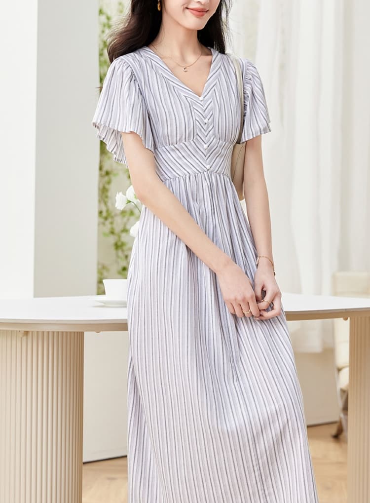 大人かわいい服 エレガントリボンフレアスリーブワンピース