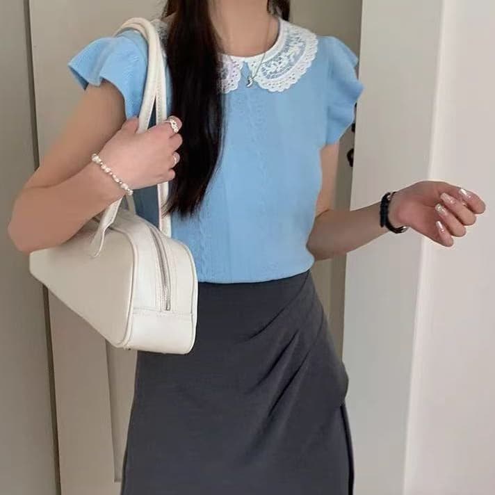 大人かわいい服 レース襟フリル袖ニットトップス