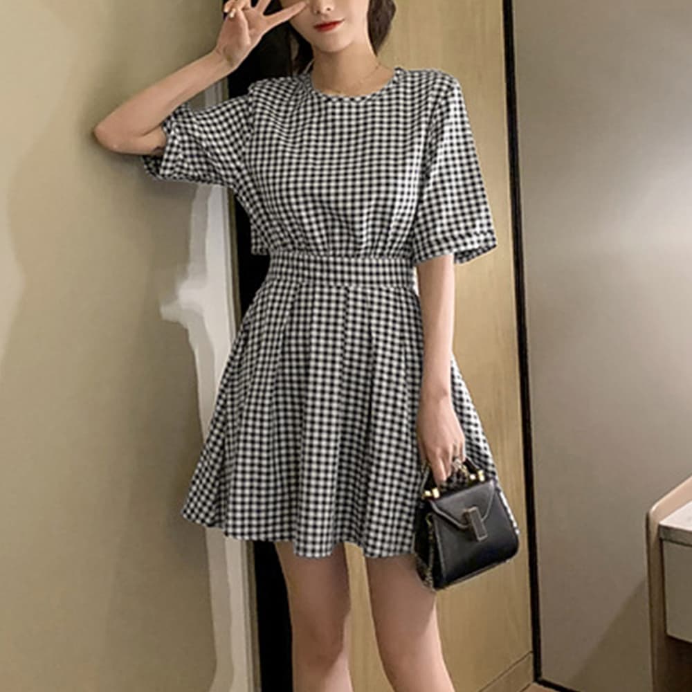大人かわいい服 バックオープン ギンガムチェックワンピース