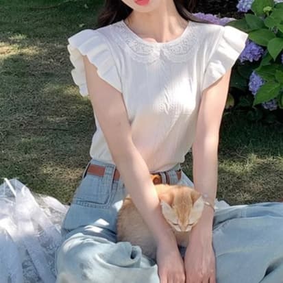 大人かわいい服 レース襟フリル袖ニットトップス
