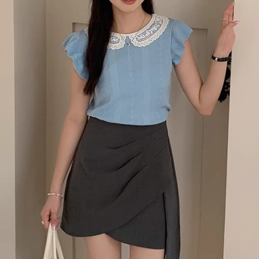 大人かわいい服 レース襟フリル袖ニットトップス
