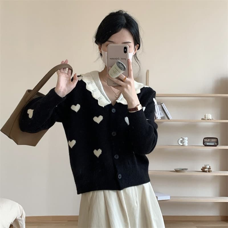 大人かわいい服 ハート柄襟付きニットカーディガン