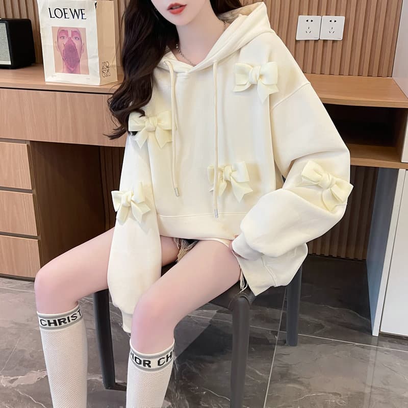 大人かわいい服 立体リボン付きゆったりパーカー