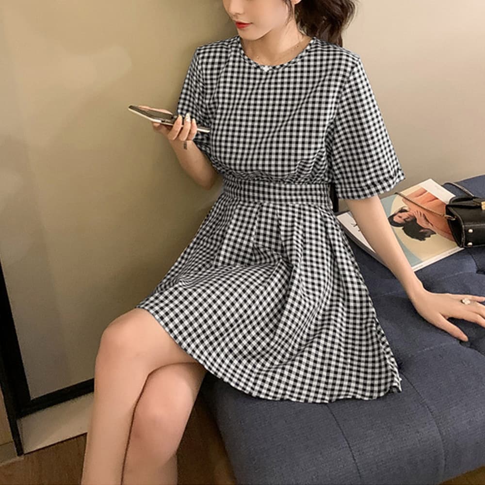 大人かわいい服 バックオープン ギンガムチェックワンピース
