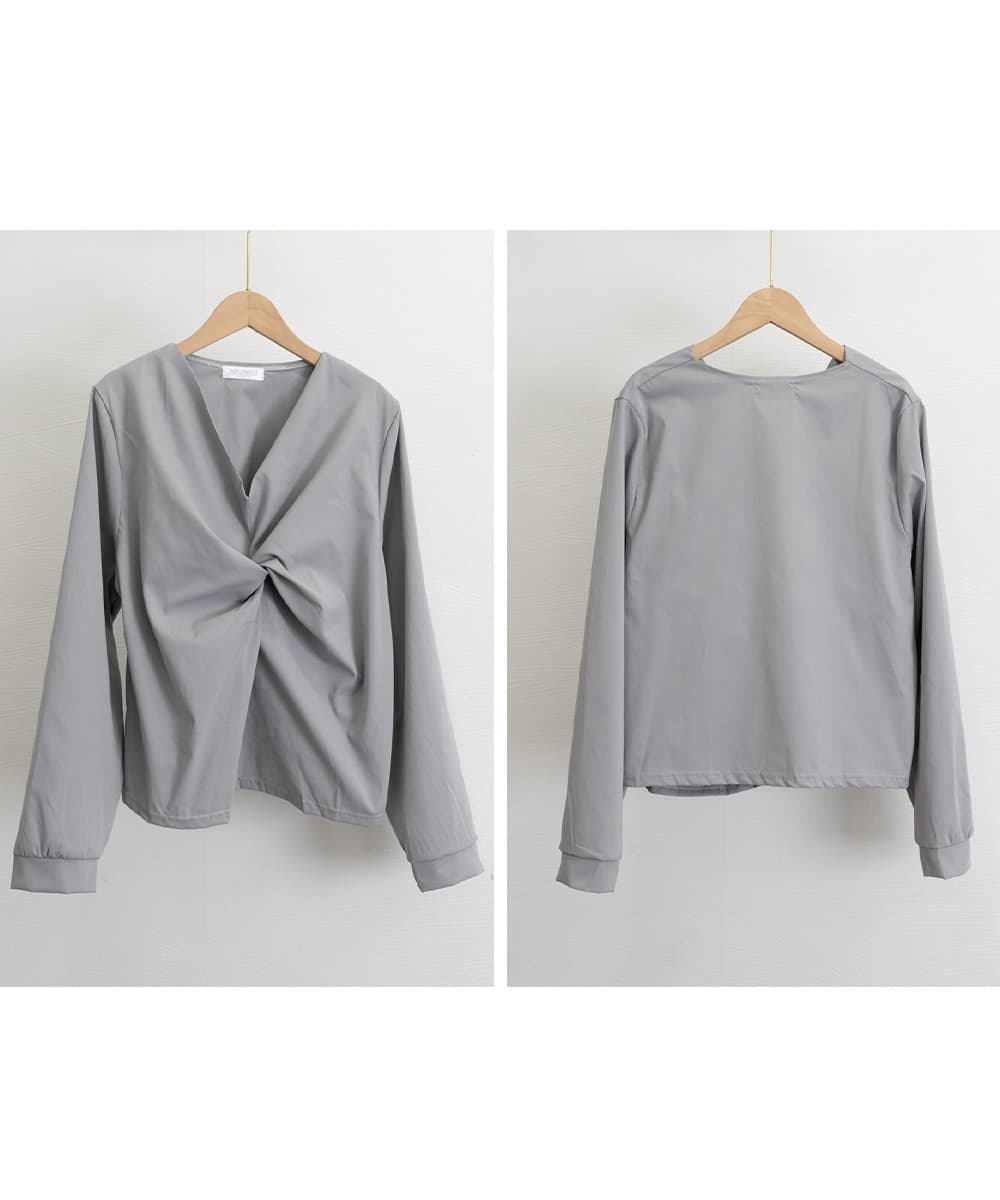 大人かわいい服 フロントねじり 上品Vネックトップス