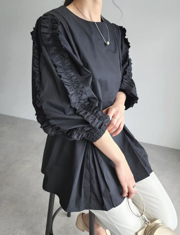 大人かわいい服 袖フリル切替プリーツ裾チュニックブラウス