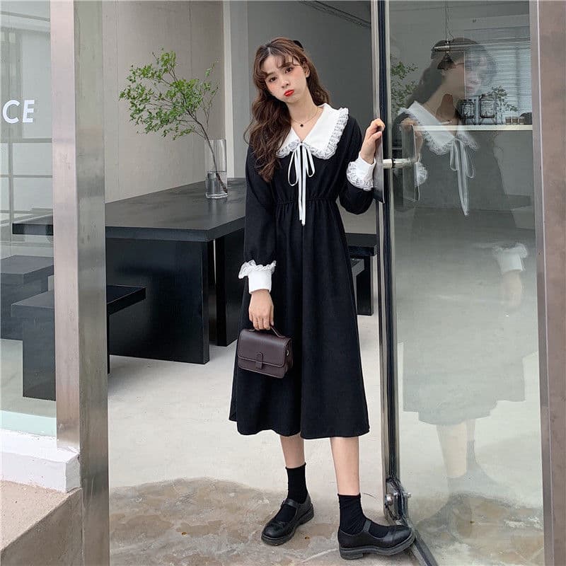 大人かわいい服 レース襟付きリボン結び長袖ワンピース