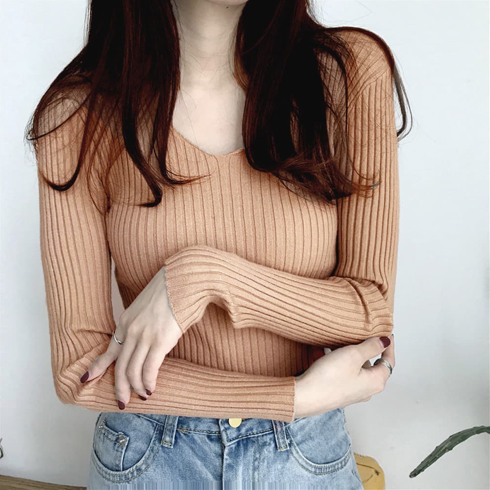 大人かわいい服 上品Vネック リブニット トップス